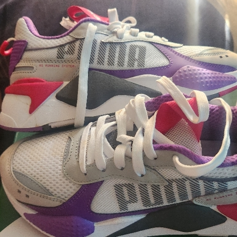 Puma White and Purple Sneakers